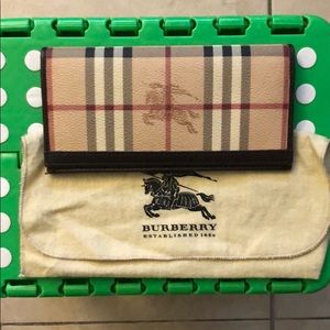 Flip Vintage Burberry Wallet